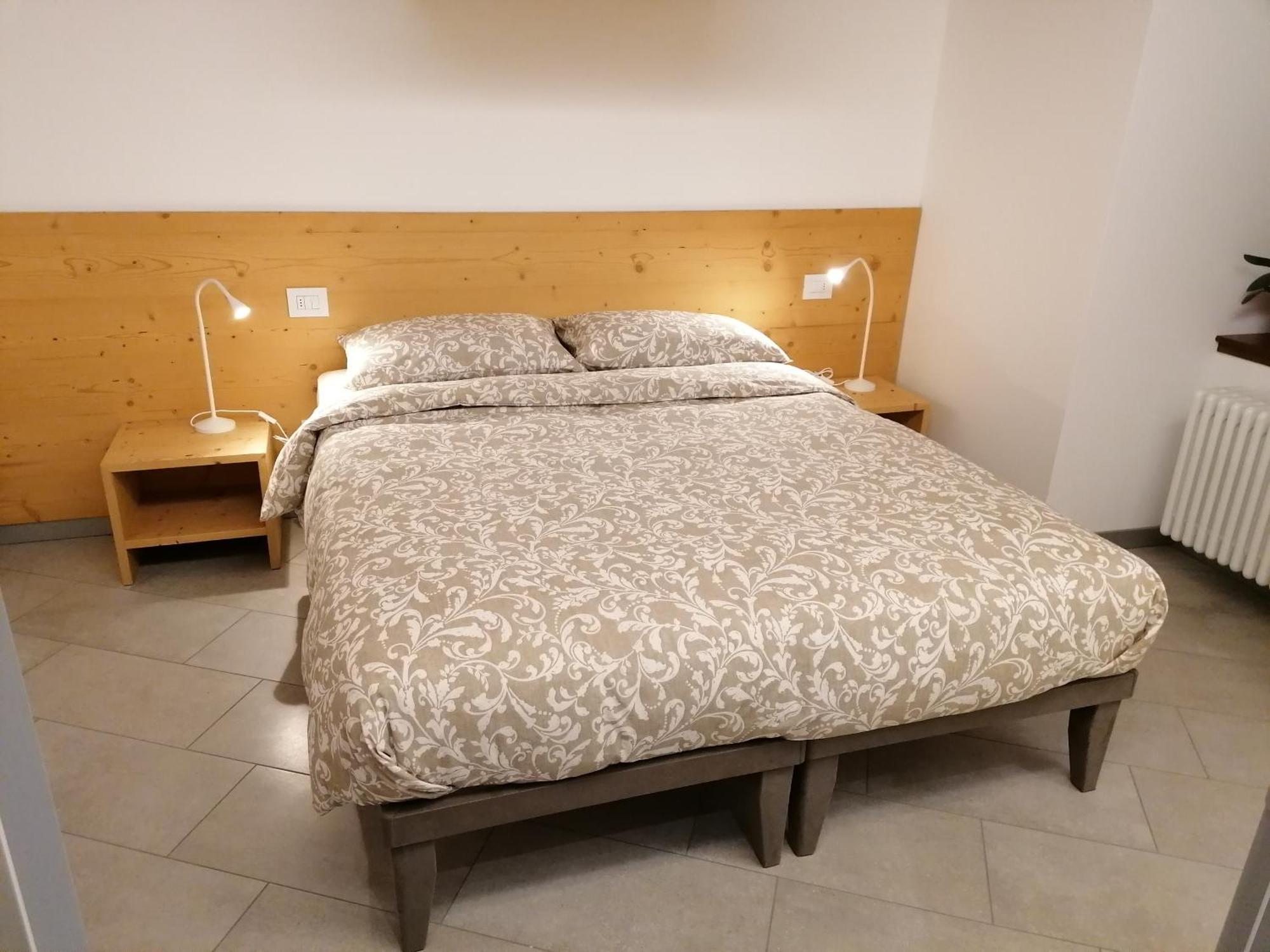 Old Town Apartments Tirano Δωμάτιο φωτογραφία