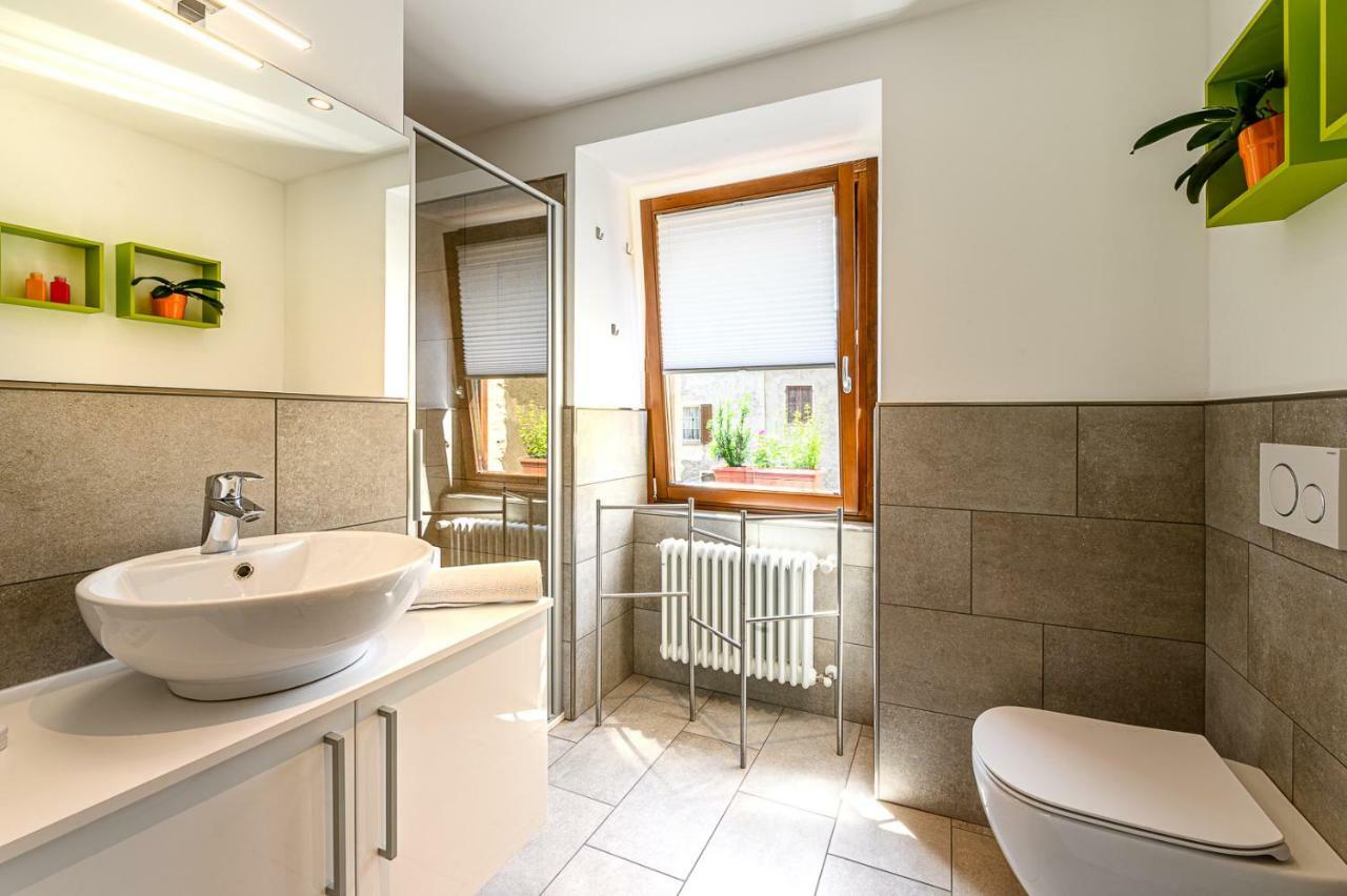 Old Town Apartments Tirano Εξωτερικό φωτογραφία